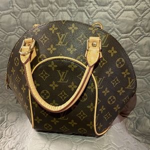 Authentic Leather Louis Vuitton Ellipse Handbag